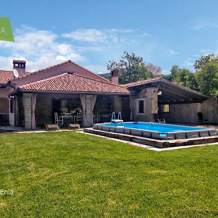 Family Apartment Rihter Črni Kal Dış mekan fotoğraf