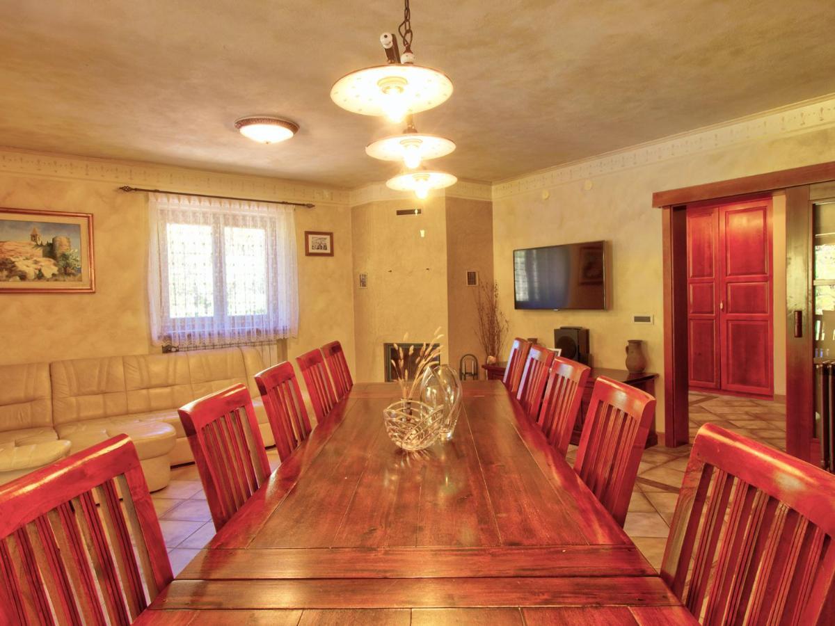 Family Apartment Rihter Črni Kal Dış mekan fotoğraf