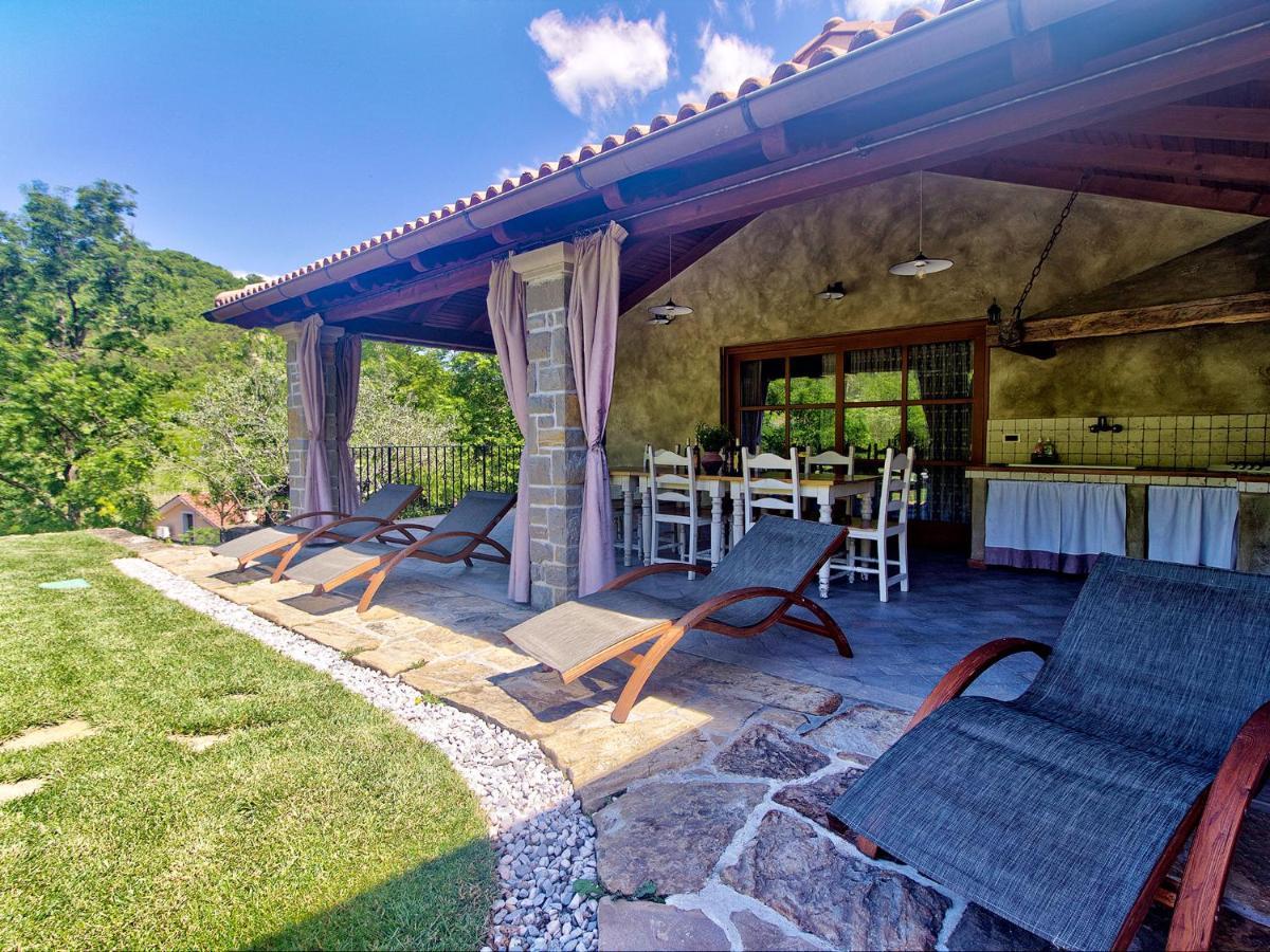 Family Apartment Rihter Črni Kal Dış mekan fotoğraf
