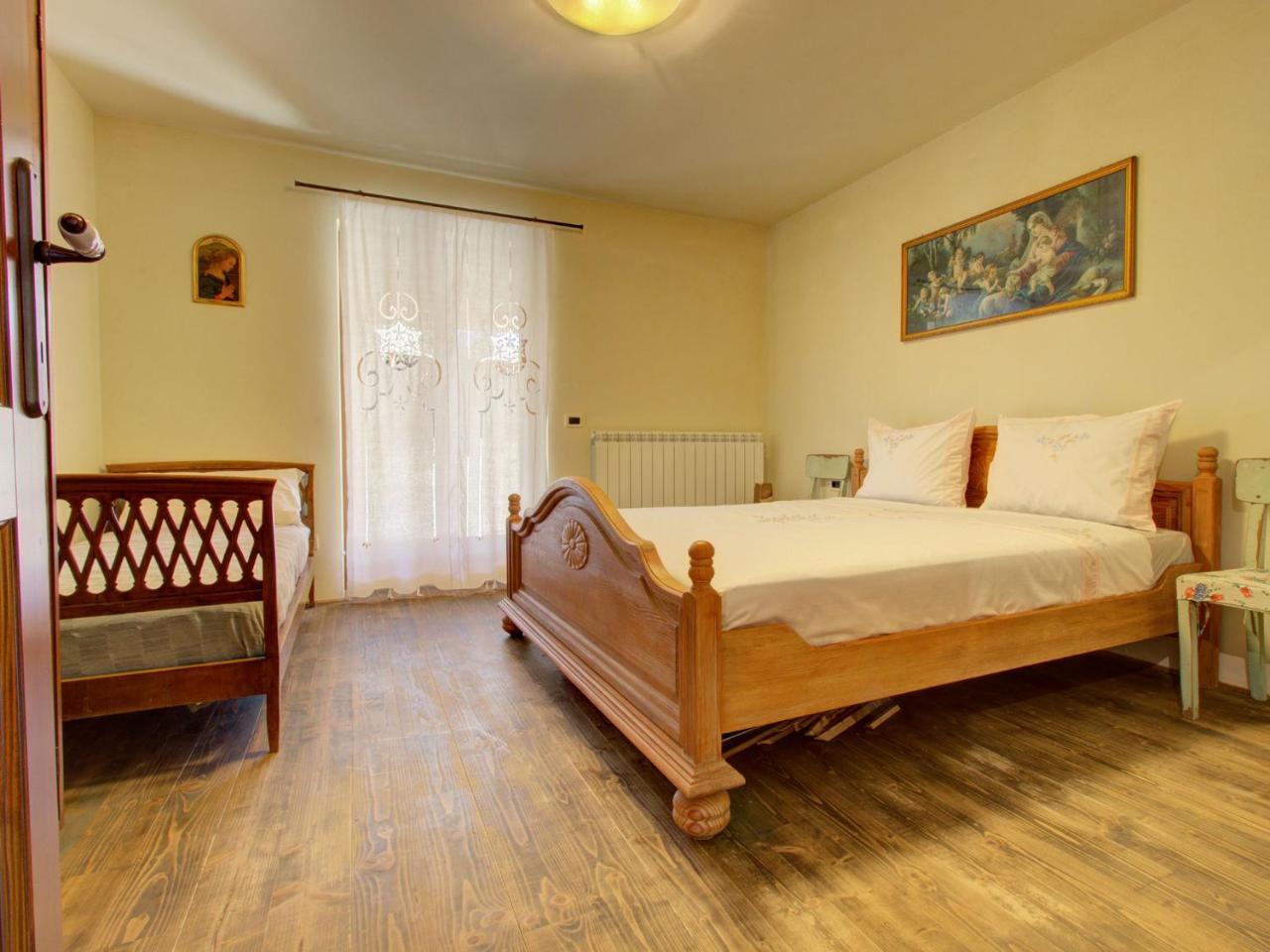 Family Apartment Rihter Črni Kal Dış mekan fotoğraf